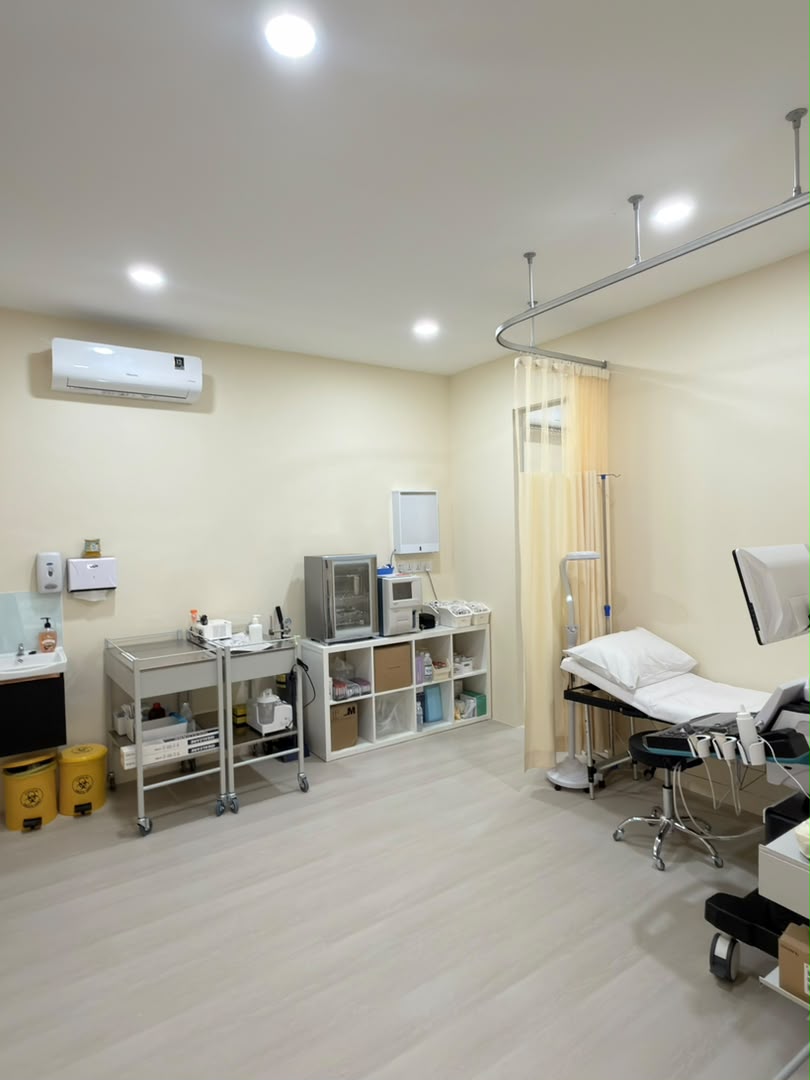 Doctor's consultation room at OneHealth Clinic Klang